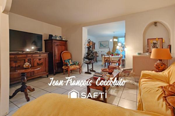 Maison de ville 3 chambres avec cour extérieure