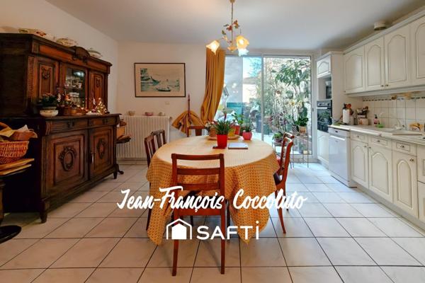 Maison de ville 3 chambres avec cour extérieure