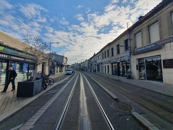 Local commercial à LOUER
