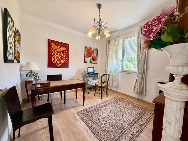 PRADES- Maison 7 pièce(s), parc, piscine, 4 faces