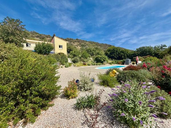 PRADES- Maison 7 pièce(s), parc, piscine, 4 faces