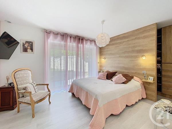 Maison à vendre  5 pièces - 292,23 m2 ST GERMAIN LAPRADE - 43