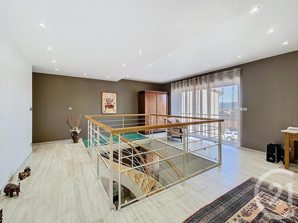 Maison à vendre  5 pièces - 292,23 m2 ST GERMAIN LAPRADE - 43