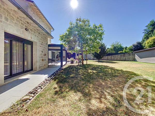 Maison à vendre  5 pièces - 292,23 m2 ST GERMAIN LAPRADE - 43