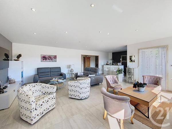 Maison à vendre  5 pièces - 292,23 m2 ST GERMAIN LAPRADE - 43