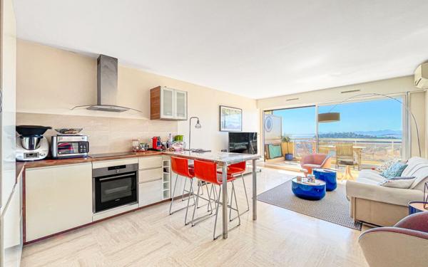 Appartement à vendre    3 pièces • 64 m2 Nice