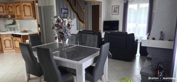 Maison située à 5 mn de LAVAL