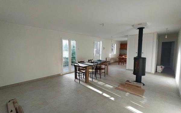 Maison à louer    4 pièces •  Lye