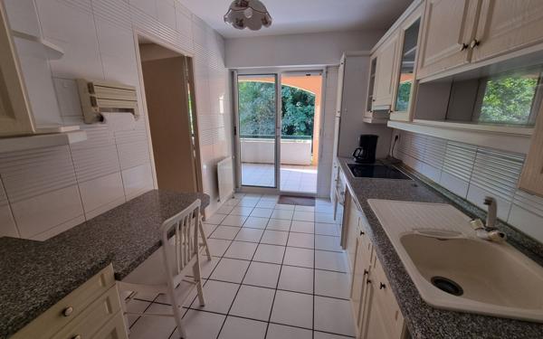 Appartement à vendre    3 pièces •  Bayonne