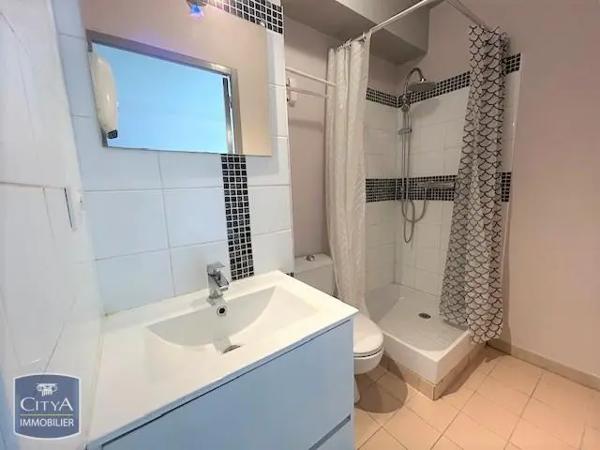 Appartement à louer 1 pièce 22.78m²