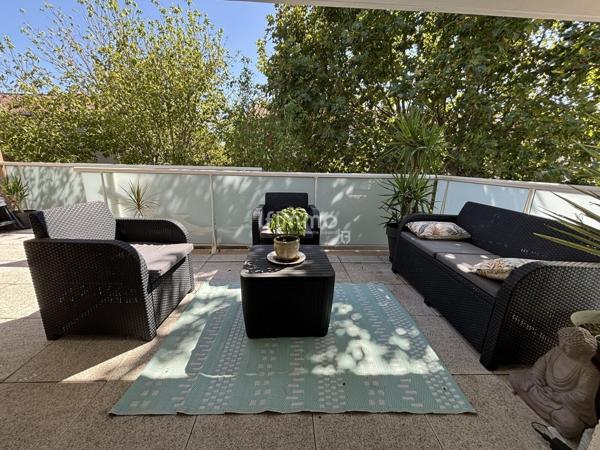 Appartement T2 proche centre avec terrasse