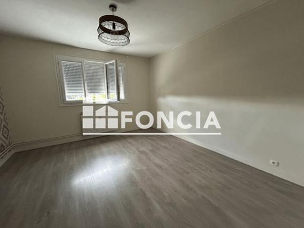 Location Appartement 3 pièces 61.6 m² - 22 ALLEE DES TILLEULS La Chapelle St Mesmin 45380