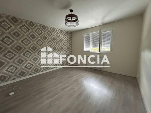 Location Appartement 3 pièces 61.6 m² - 22 ALLEE DES TILLEULS La Chapelle St Mesmin 45380