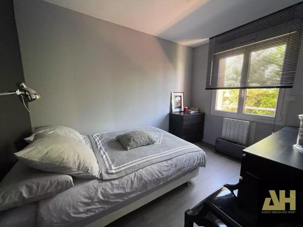 LE RELECQ-KERHUON - TRES BELLE MAISON - 3 CHAMBRES - JARDIN CLOS