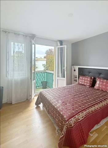 Chelles (77500) Appartement F4 traversant au dernier étage avec deux balcons – Résidence sécurisée à Chelles