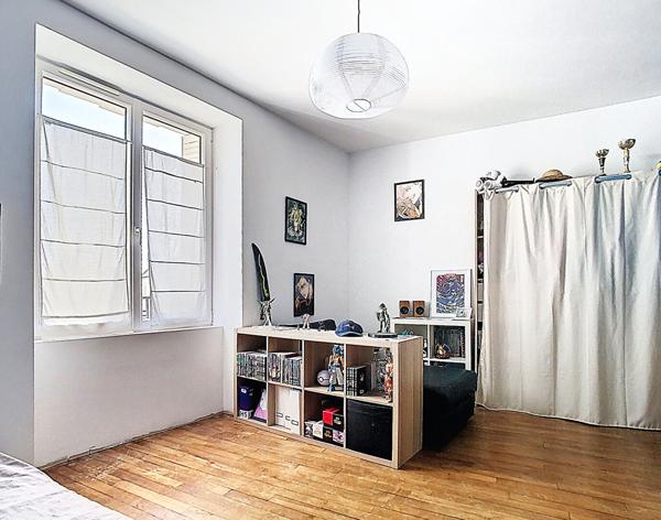 Grande maison de caractere proche des commodites a decouvrir dans Les Hauts d Anjou !