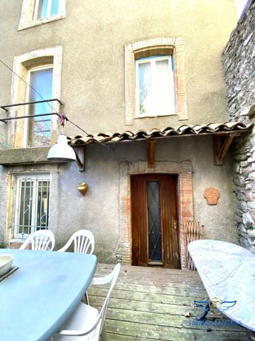 MAISON DE VILLAGE AVEC JARDIN