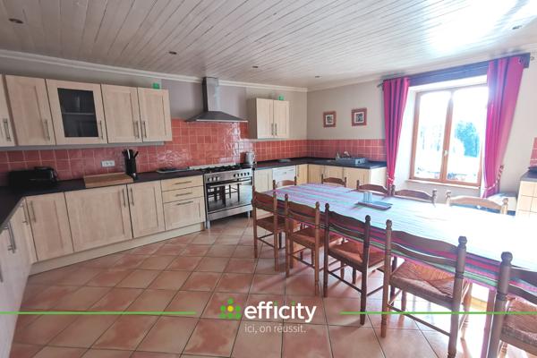 Maison 10 pièces - 268 m²