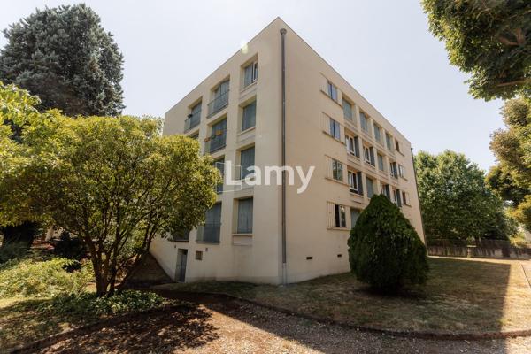 Appartement t4 avec cave. garage en sus (25k€)