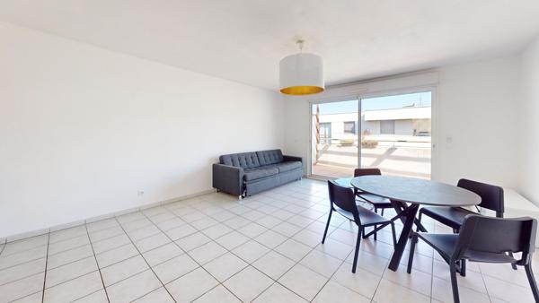 T2 49,75 m² Dernier étage Terrasse de près de 16 m² Garage fermé Montpellier Rondelet