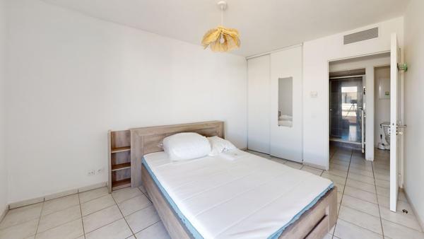 T2 49,75 m² Dernier étage Terrasse de près de 16 m² Garage fermé Montpellier Rondelet