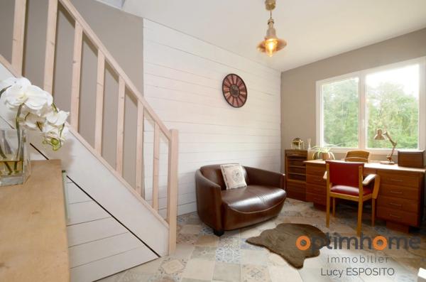 Propriété de 4 chambres au bord de la rivière à vendre