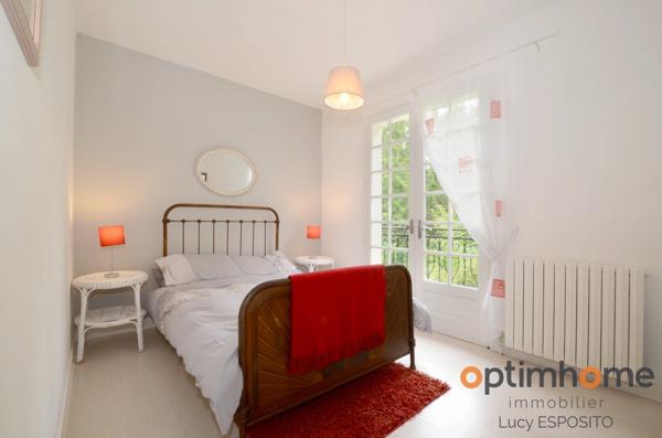 Propriété de 4 chambres au bord de la rivière à vendre