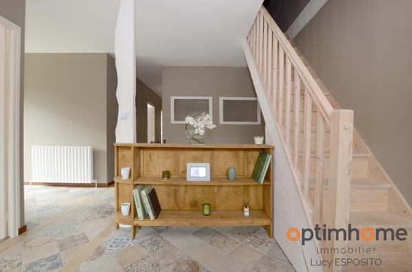Propriété de 4 chambres au bord de la rivière à vendre