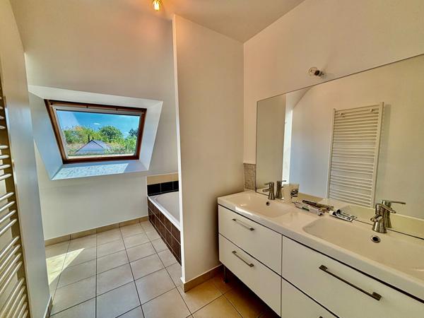 Vannes - Maison Familiale 8 Pièces - 216m2