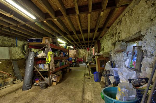SAINT-PIERRE DE CLAIRAC - Propriété en pierres de 240m² habitables, 4 chambres, 1 grange de 265m² et 1 dépendance sur un parc arboré de 2.5 hectares