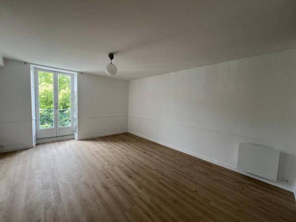Appartement 1 pièce                                        - 44000 Nantes Réf : 11946