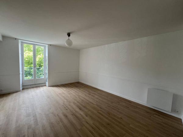 Appartement 1 pièce                                        - 44000 Nantes Réf : 11946