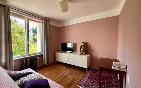 Maison à vendre    7 pièces •  Plouhinec