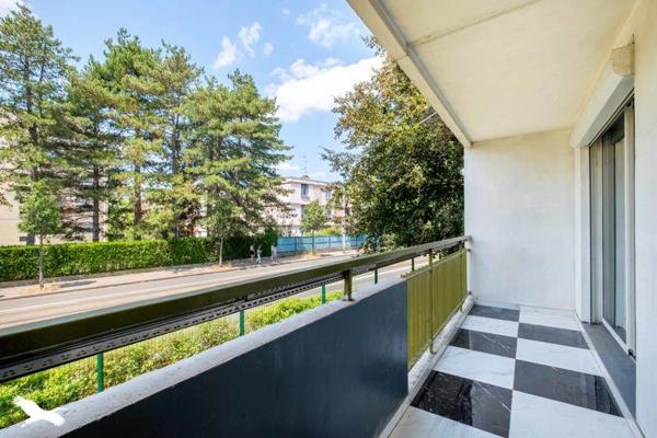 Appartement 165 550 € Bron 2 p 51 m² DPE E
