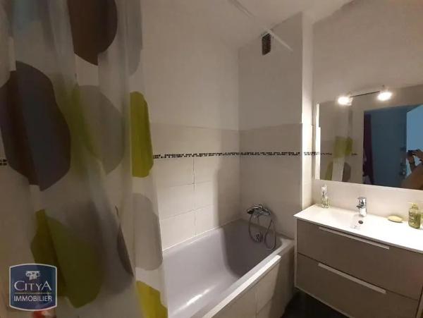 Appartement à louer 3 pièces 64.1m² Grenoble (38000)