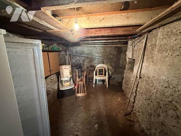 Dans un quartier calme de Valence jolie petite maison très ensoleillée.