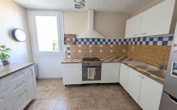 Appartement à vendre    4 pièces • 80,84 m2 Talence
