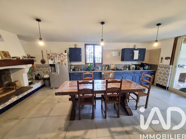 Maison à vendre 4 pièces 180 m² Arles