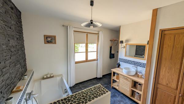 Mézeray (72270) PROPRIÉTÉ 170M2 - 5 CHAMBRES ET PISCINE