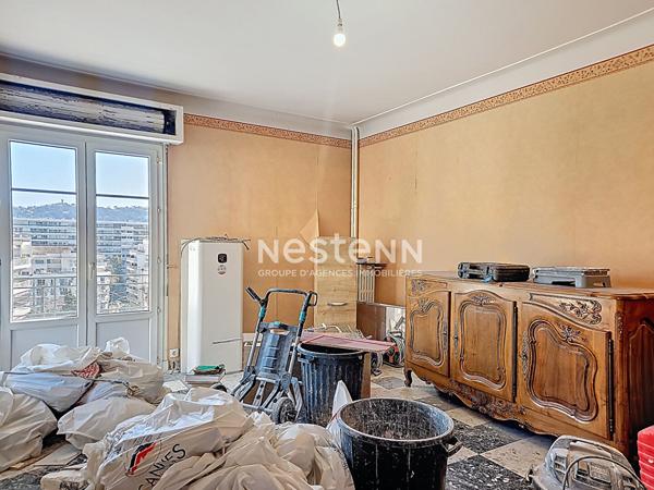 CANNES - 3P - 65 m2 - Entièrement refait - Sud - Proche mer- 2 Terrasses - Cave - Vue dégagée