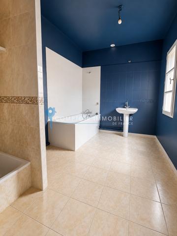 Maison de village
                                                                                                                                                                                                                                                                                                                        6 pièce(s)                                                                                                                                                                                                          5 chambre(s)                                                                                                                                                                                                          266  m²