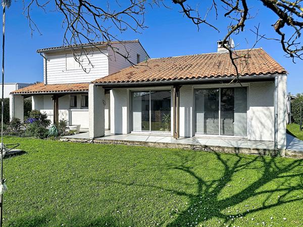 Bruges - Maison Familiale 5 pieces - 3 chambres - Grand Terrain