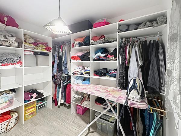 Bruges - Maison Familiale 5 pieces - 3 chambres - Grand Terrain