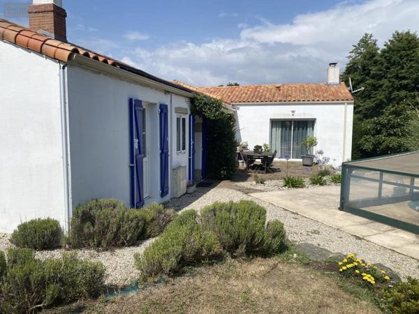 Maison à vendre à Les Achards en Vendée (85150), ref : 85072-1102