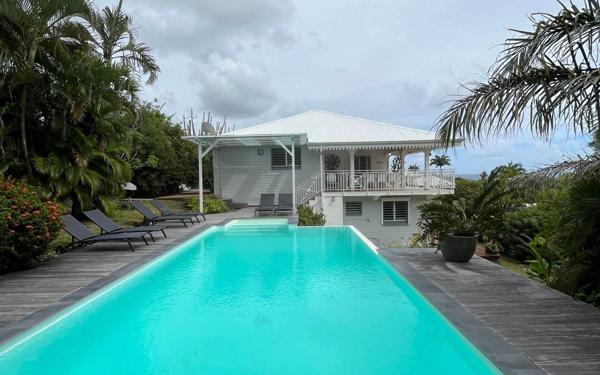 Maison à vendre    4 pièces • 141 m2 Sainte-Anne