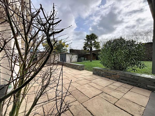 ANGERS ST LEONARD Maison familiale 7 chambres Exposition plein Sud, sans vis-à-vis