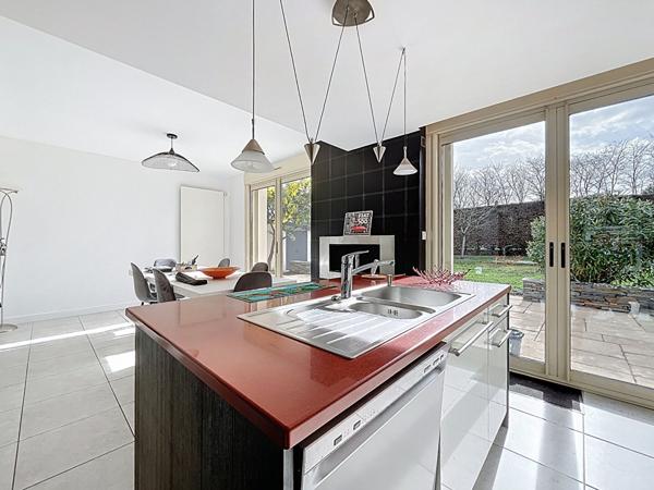 ANGERS ST LEONARD Maison familiale 7 chambres Exposition plein Sud, sans vis-à-vis