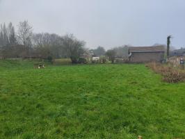 MAGNIFIQUE TERRAIN A BATIR DE 1150 M² CLOS ET PLAT AVEC VIABILISATION EN BORDURE SITUE AU CALME A 10 MN DE BEA Beauvais (60000)