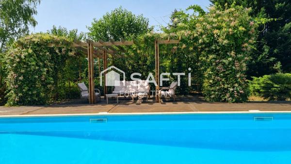 Charme, prête à vivre avec piscine et studios