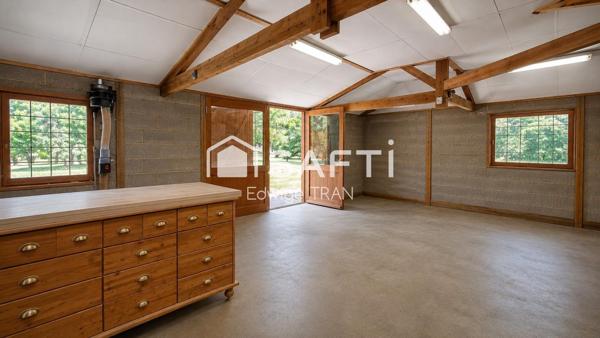 Charme, prête à vivre avec piscine et studios